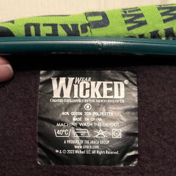 Wicked the Musical Black and Green Women's Zip up Hoodie 🖤💚 - Picture 11 of 16